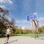 40 кошаркарски табли за 40 години НЛБ Банка – Донација за основните училишта по повод Месецот на штедење