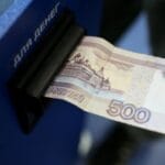Русите научија да живеат под санкции и се справуваат без „SWIFT“ и „Revolut“