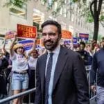 Трамп се заканува дека ќе го намали финансирањето на градот Њујорк ако Мамдани победи на изборите за градоначалник