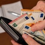 Просечната плата во октомври 45 943 денари