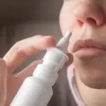 Кардиолог предупредува: Ибупрофен и спрејот за нос можат да бидат опасни за срцето