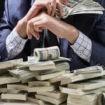 Митот за брзото збогатување преку бизнис