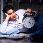 Работевте цела ноќ, а денот штотуку почна – како да издржите?