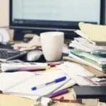 Работиме повеќе, а живееме полошо – каде грешиме?