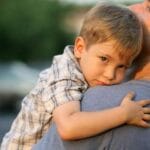 Не го штитете детето од проблеми, тоа му ја краде иднината