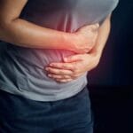 Дали постојано страдате од гасови? Можеби една навика што ја имаат многумина е виновна