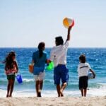 Одиме на море, па се давиме во долгови