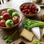 Храна која може природно да ги избели забите без да потрошите многу пари