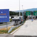 Една цигара во автомобил може да ве чини 1.500 евра во Грција